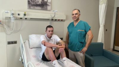 Deodorant can alıyordu