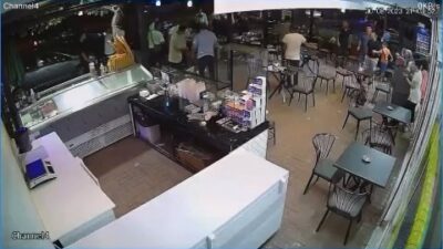 Görüntüler Bursa’dan… Tacizciye esnaf dayağı