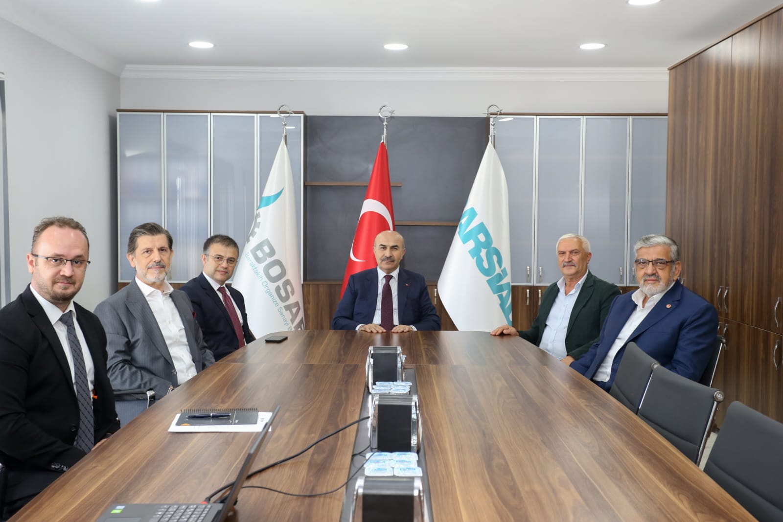 Bursa Valisi Demirtaş’tan BOSAB’ın çalışmalarına övgü