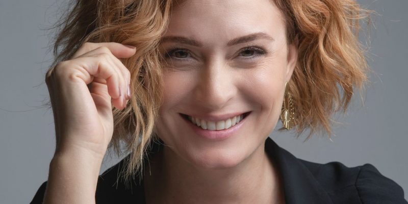 Ceyda Düvenci yayında rahatsızlandı! Hastanelik oldu