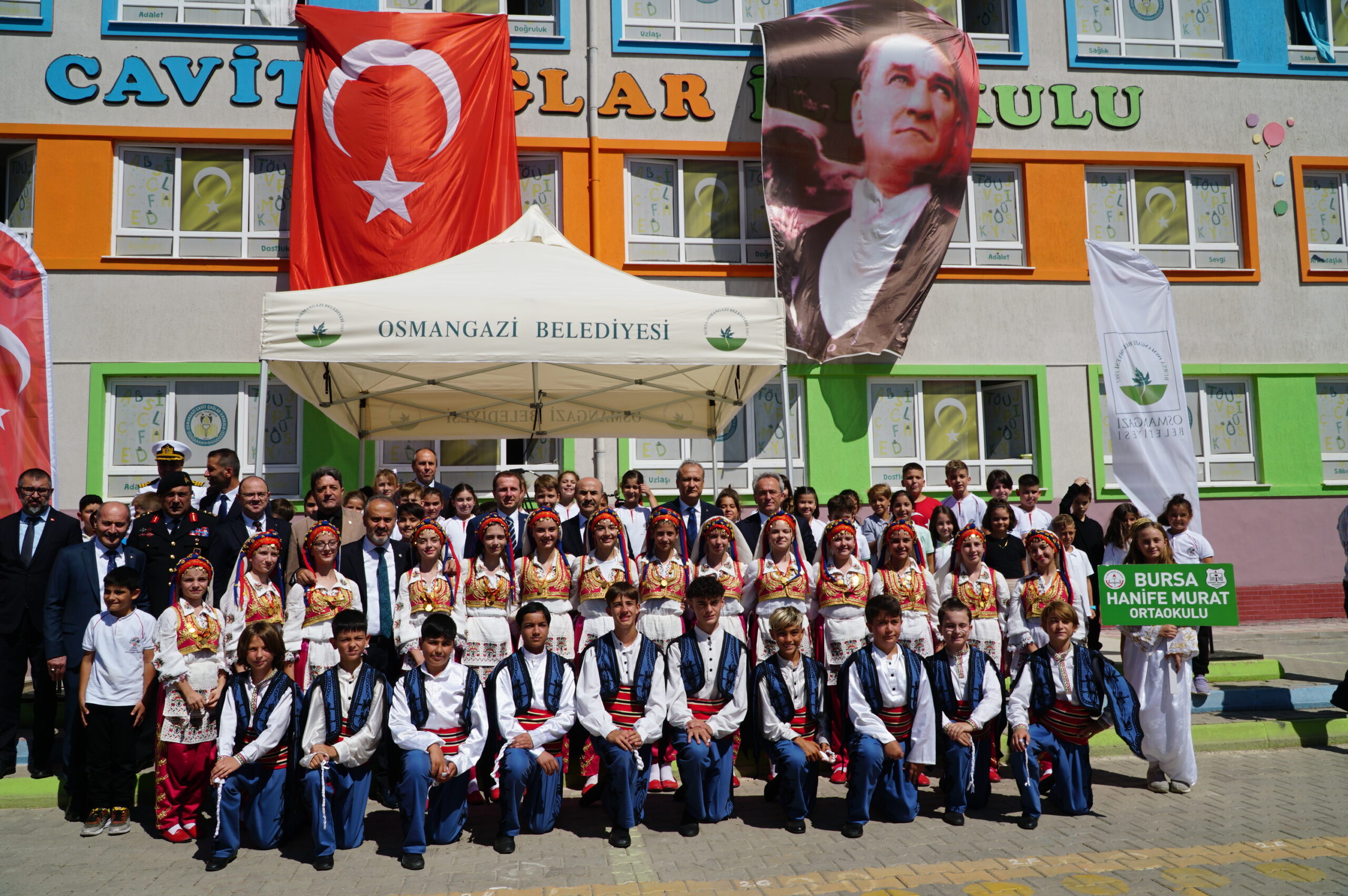 Bursa’da yeni dönem başladı! Cavit Çağlar İlkokulu’nda görkemli tören…