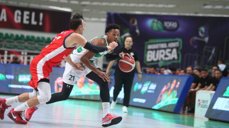 Bursaspor’dan dev organizasyona kötü start! Bursaspor İnfo Yatırım, 17 sayı geriye düştüğü maçta öne geçse