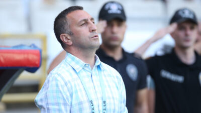 Bursaspor’un hocası OLAY’a konuştu: ‘Hata yapa yapa öğrenecekler’