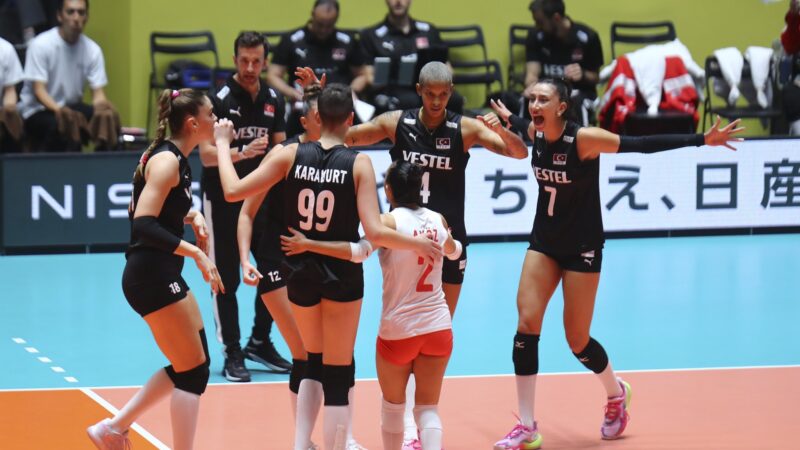 Filenin Sultanları’ndan tarihi başarı! Olimpiyat vizesi aldık… A Milli Kadın Voleybol Takımı Paris Olimpiyat Elemeleri B Grubunun
