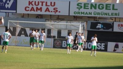 Bursaspor Nazilli’de büyük fırsat tepti! İşte Timsah’ın yıkıldığı an…