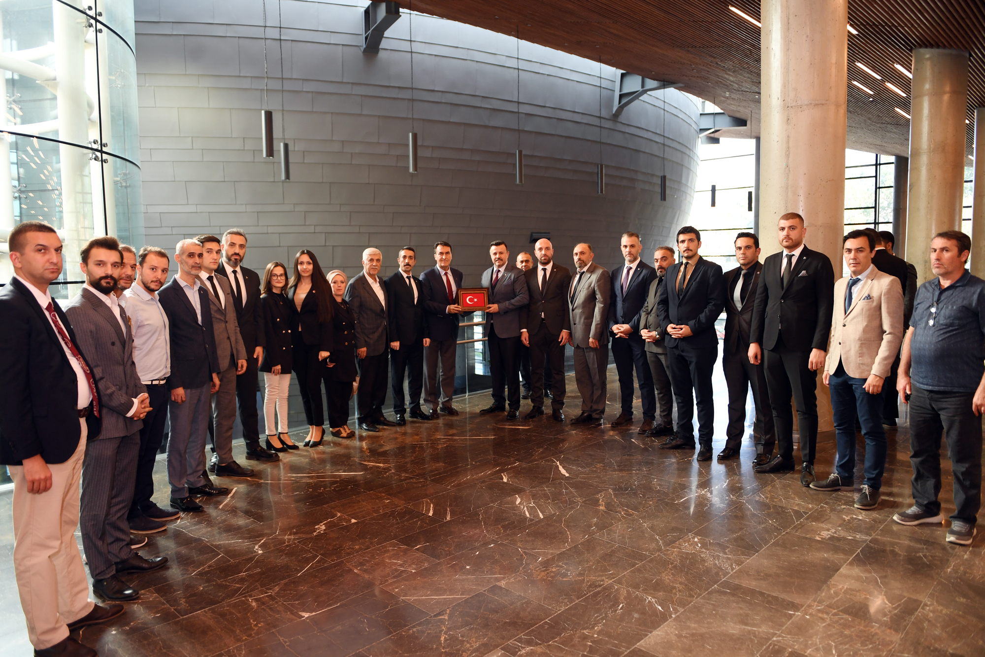 MHP Osmangazi’den Dündar’a ziyaret