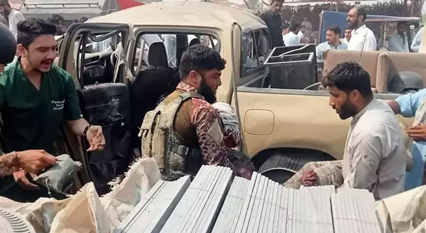 Pakistan’da bombalı saldırı! Bir kişi öldü Pakistan’da bombalı saldırı! Bir kişi öldü