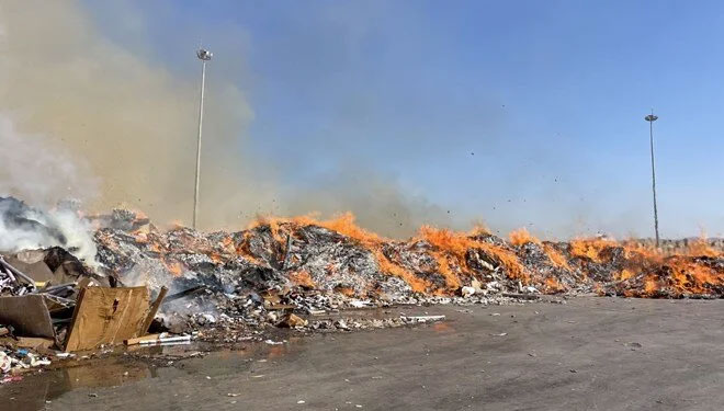 Şanlıurfa’da geri dönüşüm fabrikasında yangın