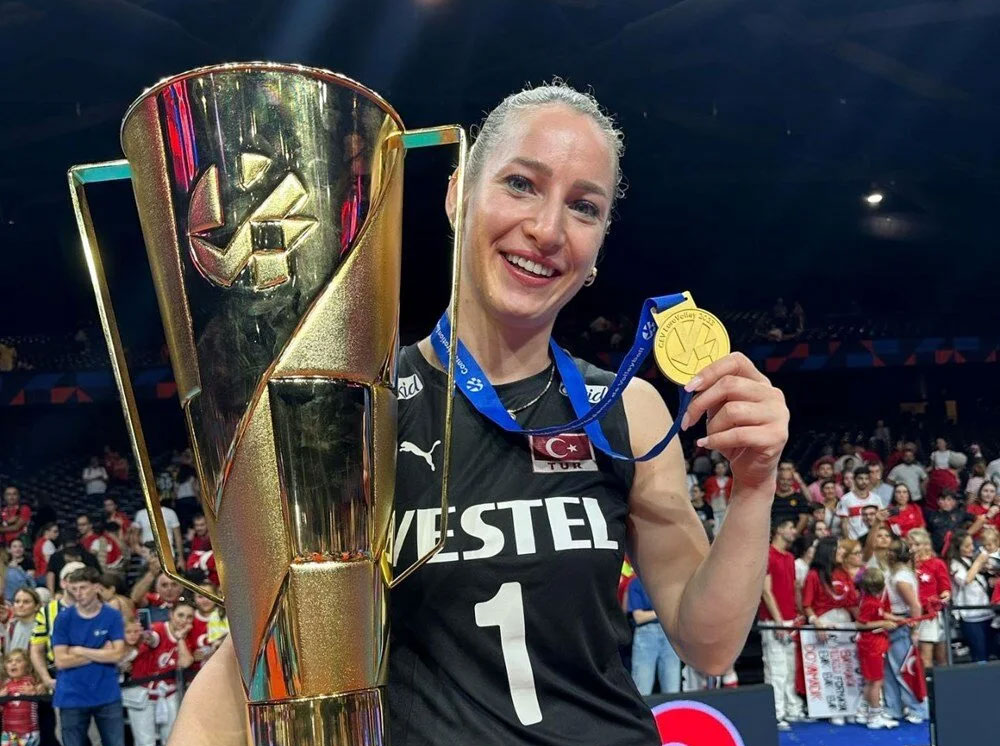 Filenin Sultanları’ndan Gizem Örge’nin eski eşi ünlü bir oyuncu çıktı Filenin Sultanları’ndan Gizem Örge’nin eski eşi ünlü bir oyuncu çıktı