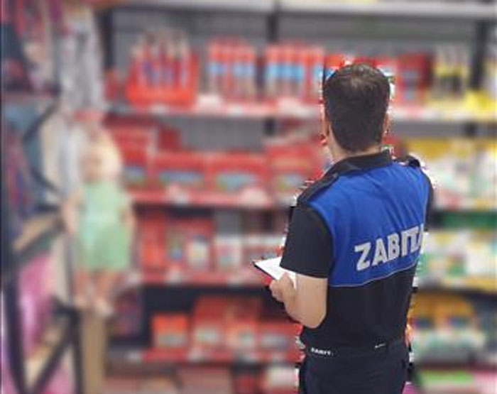 İnegöl’de zabıtadan kırtasiyelere sıkı takip