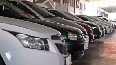 Araç alacaklar dikkat! İkinci el otomobil fiyatları düştü