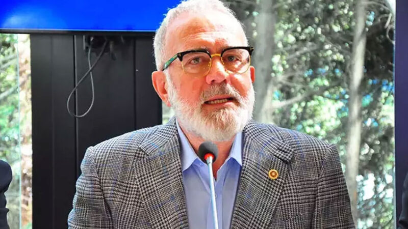 AK Parti Grup Başkanvekili ve Manisa Milletvekili Bahadır Yenişehirlioğlu, Türkiye'ye