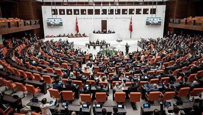 AK Parti “anayasa” trafiğini başlatıyor