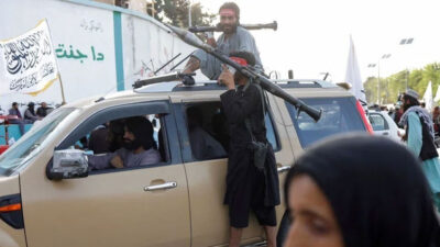 Taliban ile 2 yıl: Afganistan’da kadınlar hayatın her alanından dışlandı