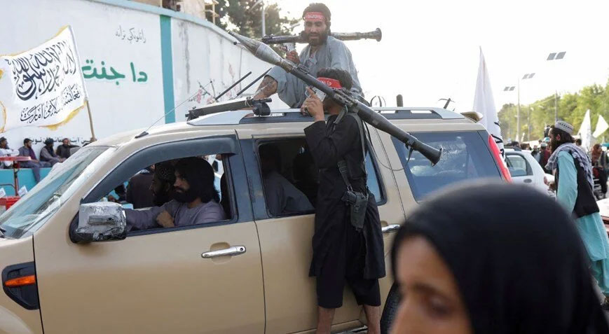 Taliban ile 2 yıl: Afganistan’da kadınlar hayatın her alanından dışlandı