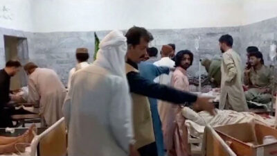 Pakistan’da Mevlit Kandili etkinliğine bombalı saldırı