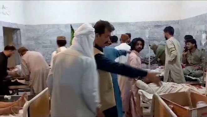 Pakistan’da Mevlit Kandili etkinliğine bombalı saldırı