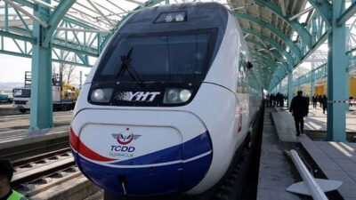 Ankara-İzmir Hızlı Tren Hattı bir yıl erken bitirilerek 2027’de hizmete girecek
