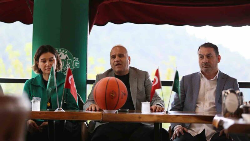 Bursa ekibinin başkanından destek çağrısı! Uludağ Basketbol Başkanı Aşkın Değirmeci ve yönetim kurulu bir basın