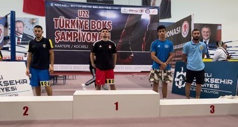Büyükşehirli boksörlerden Türkiye Şampiyonası’nda 3 madalya