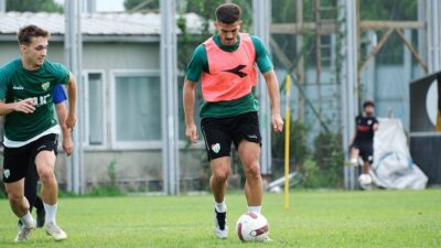 Bursaspor’da çalışmalar hız kesmiyor