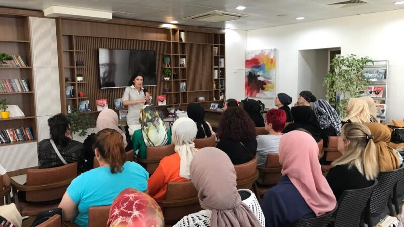 Gürsu Belediyesi’nin himayesindeki Gürsu Kadınlar Lokali, kadınlara yönelik düzenlenen eğitim