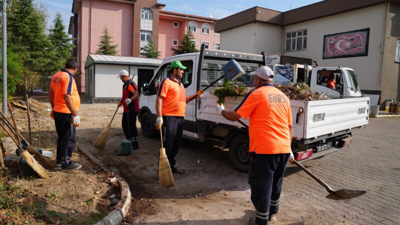 Gürsu’daki okullarda yeni dönem temizliği başladı. Gürsu Belediyesi Temizlik İşleri