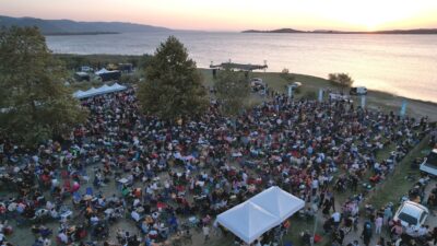 Nilüfer Belediyesi’nin muhteşem göl manzarasında düzenlediği 9. Akçalar-Fadıllı İncir Festivali