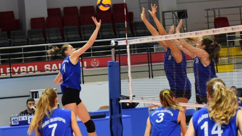 Nilüfer’in sultanları lige hazırlanıyor Nilüfer Belediyespor Kadın Voleybol Takımı, ekim ayında başlayacak Vodafone Sultanlar