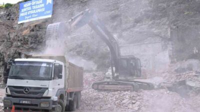 Bursa’da tarihi ortaya çıkaran yıkım