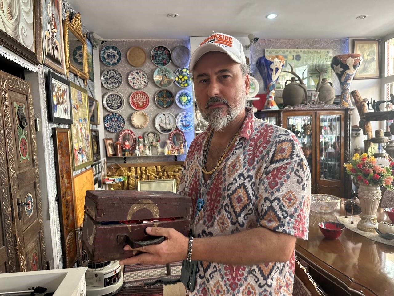 Bursa’da Kurtuluş Savaşı’ndan kalan sıhhiye çantasına gözü gibi bakıyor Bursa’da Kurtuluş Savaşı’ndan kalan sıhhiye çantasına gözü gibi bakıyor