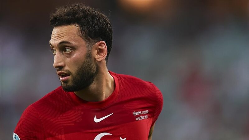 A Milli Futbol Takımı oyuncularından Hakan Çalhanoğlu, açıklamalarda bulundu.