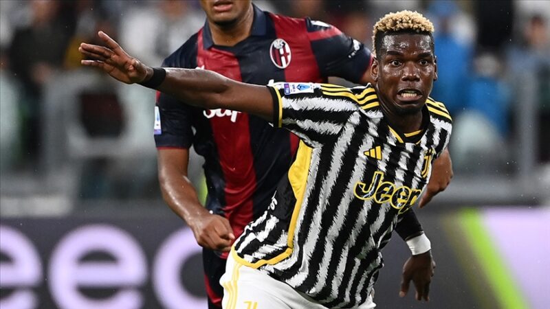İtalya Birinci Futbol Ligi (Serie A) takımlarından Juventus'ta forma giyen