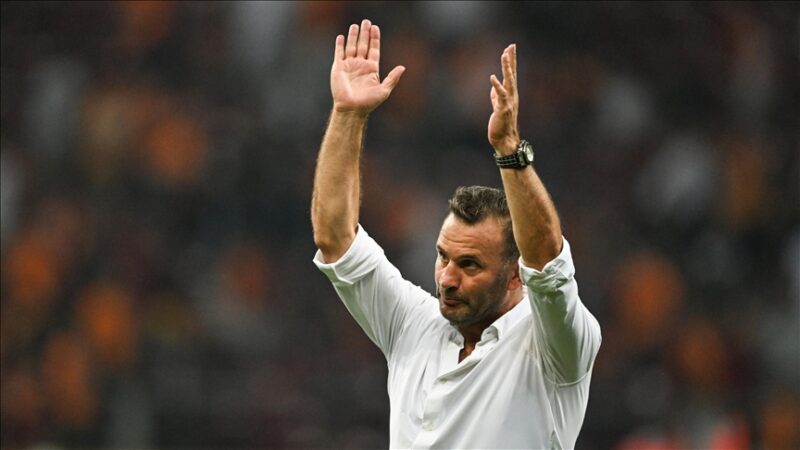 Galatasaray Yönetimi'nin, teknik direktör Okan Buruk'u takımdaki en çok maaş