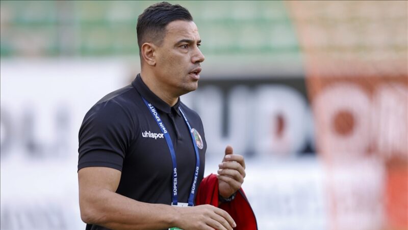 Süper Lig ekibi Başakşehir, teknik direktör Çağdaş Atan ile prensip