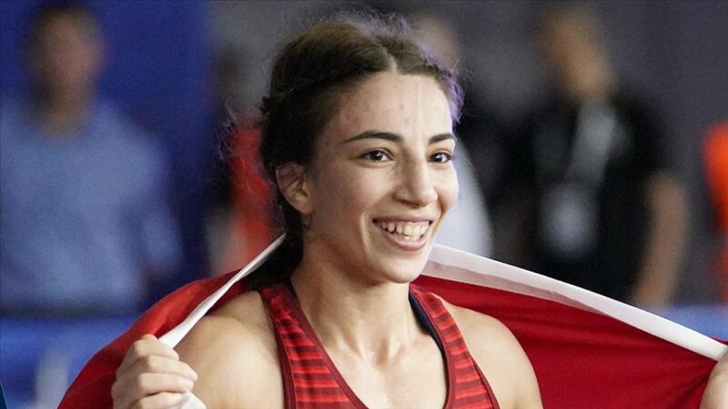 Sırbistan'da düzenlenen 2023 Dünya Güreş Şampiyonası'nda milli sporcu Evin Demirhan