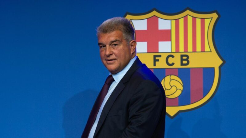Laporta hakkında soruşturma Barcelona Kulübü Başkanı Joan Laporta hakkında hakemlere rüşvet verdiği iddiasıyla