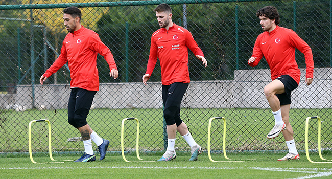 Fenerbahçe’de 12 futbolcu milli mesaide Fenerbahçe’de 12 futbolcu milli mesaide