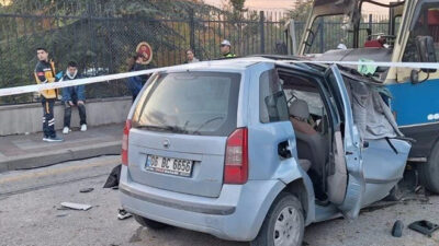 Otomobil ile minibüs kafa kafaya çarpıştı! Ölü ve yaralılar var…