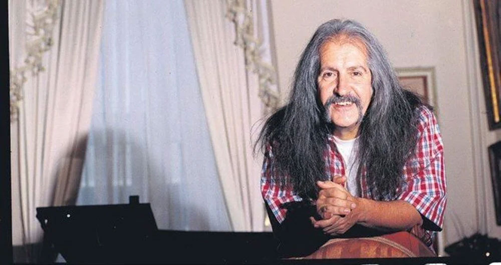 50 yıl önce bestelediği Cumhuriyet’in 100. yıl marşı bugün sahnede 50 yıl önce bestelediği Cumhuriyet’in 100. yıl marşı bugün sahnede