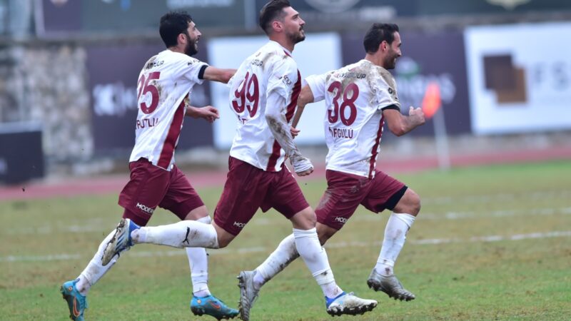 2.Lig’deki Bursa ekibine ‘Kayyum’lu rakip! Kritik maç canlı yayınlanacak… TFF 2. Lig Kırmızı Grup’ta hafta içinde Sarıyer’i 2-1’lik skorla