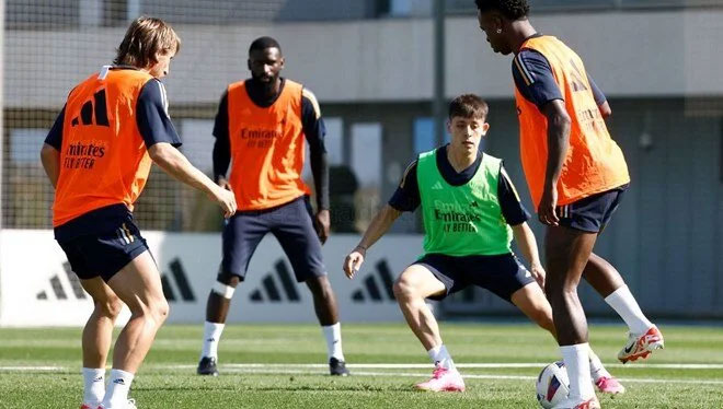 Arda Güler, Golden Boy ödülünde finale kaldı Arda Güler, Golden Boy ödülünde finale kaldı