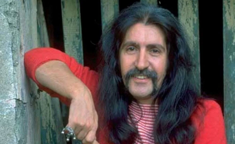 Barış Manço’nun 50 yıl önce bestelediği “2023 Marşı” sahneye taşındı