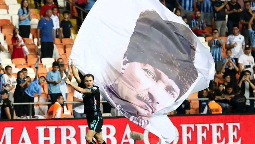 Süper Lig takımlarından 29 Ekim Cumhuriyet bayramı mesajı Süper Lig takımlarından 29 Ekim Cumhuriyet bayramı mesajı