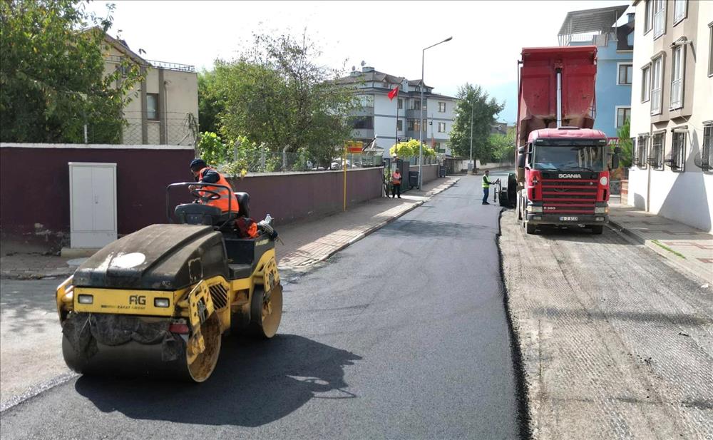 Bursa’nın o ilçesinde asfalt çalışmaları tam gaz! Bursa’nın o ilçesinde asfalt çalışmaları tam gaz!