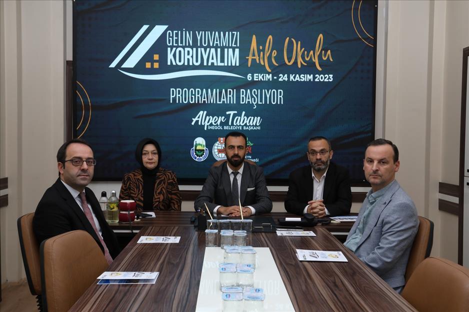 İnegöl’de ‘Aile Okulu’ eğitimleri başlıyor İnegöl’de ‘Aile Okulu’ eğitimleri başlıyor