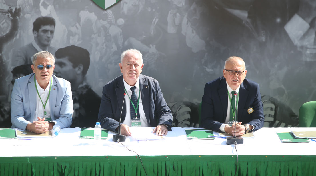 Bursaspor’un yeni tüzüğü kabul edildi Bursaspor’un yeni tüzüğü kabul edildi