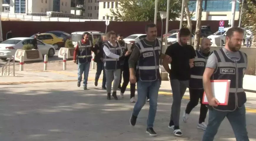 312 saatlik görüntü incelendi! Şehidin evini soyan hırsızlar yakalandı