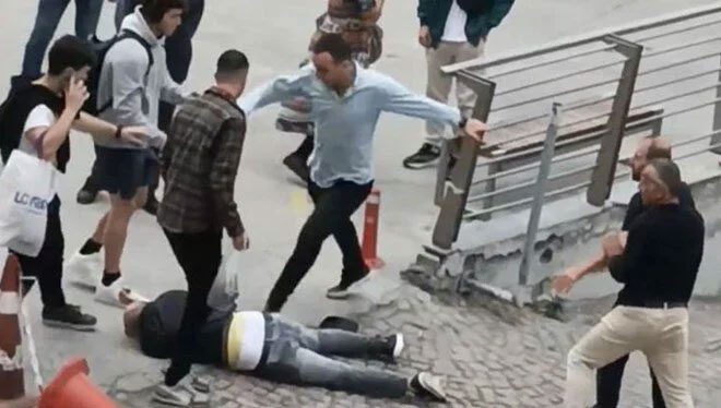 AVM önündeki kira dayağında ev sahibi serbest