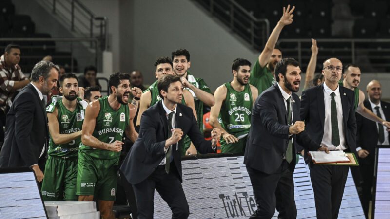 Bursa’da dev maç! Beşiktaş geliyor… Yeşil beyazlılar bu akşam 18.00’de karşılaşacağı Beşiktaş Emlakjet’i muhteşem taraftarının